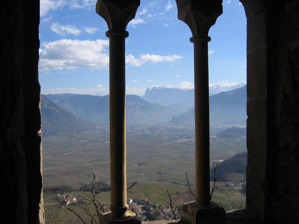 Schloss-Hof Appiano Sulla Strada Del Vino Exterior foto